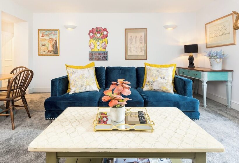 The Judges Lodgings Boutique