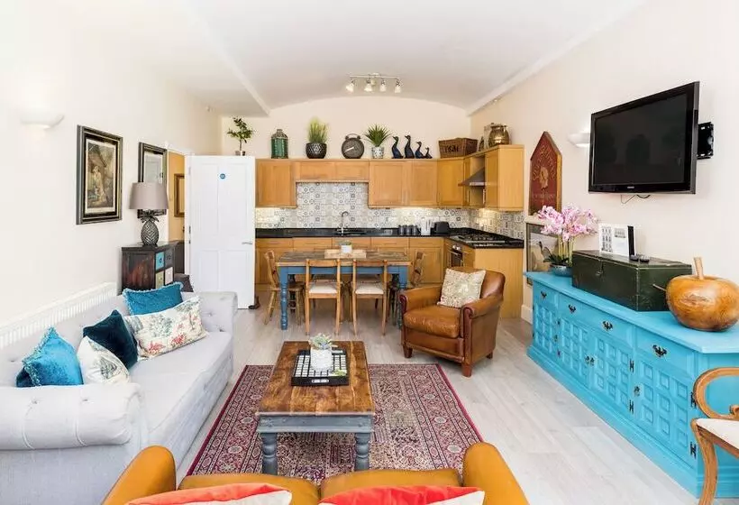 The Judges Lodgings Boutique