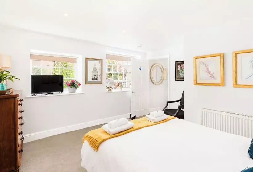 The Judges Lodgings Boutique