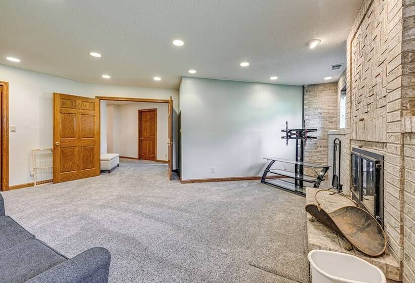 Wausau Home W/ Deck Near Rib Mountain State Park!