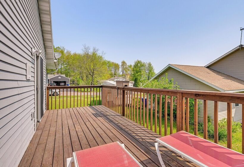 Wausau Home W/ Deck Near Rib Mountain State Park!