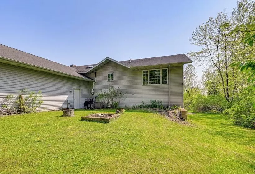 Wausau Home W/ Deck Near Rib Mountain State Park!