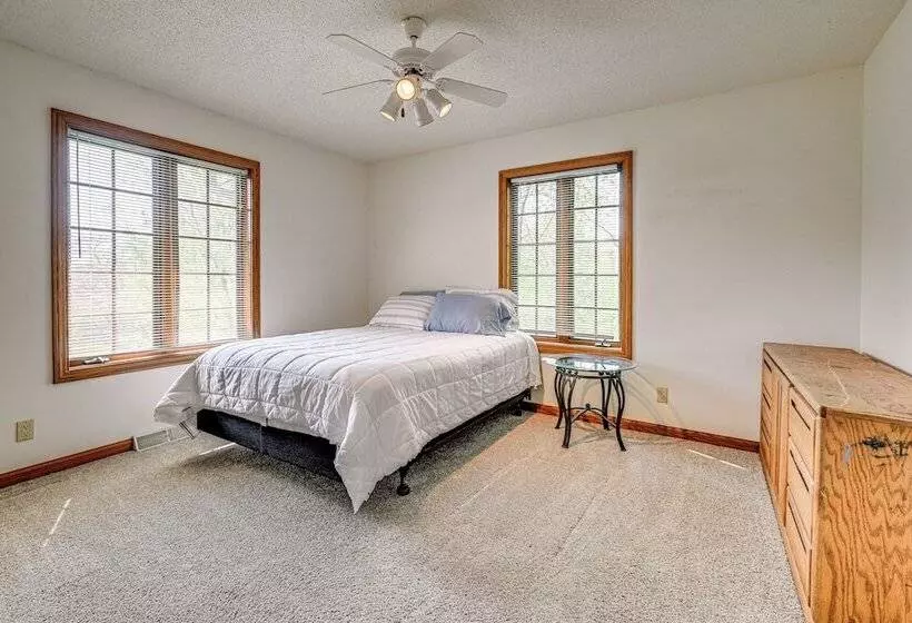 Wausau Home W/ Deck Near Rib Mountain State Park!
