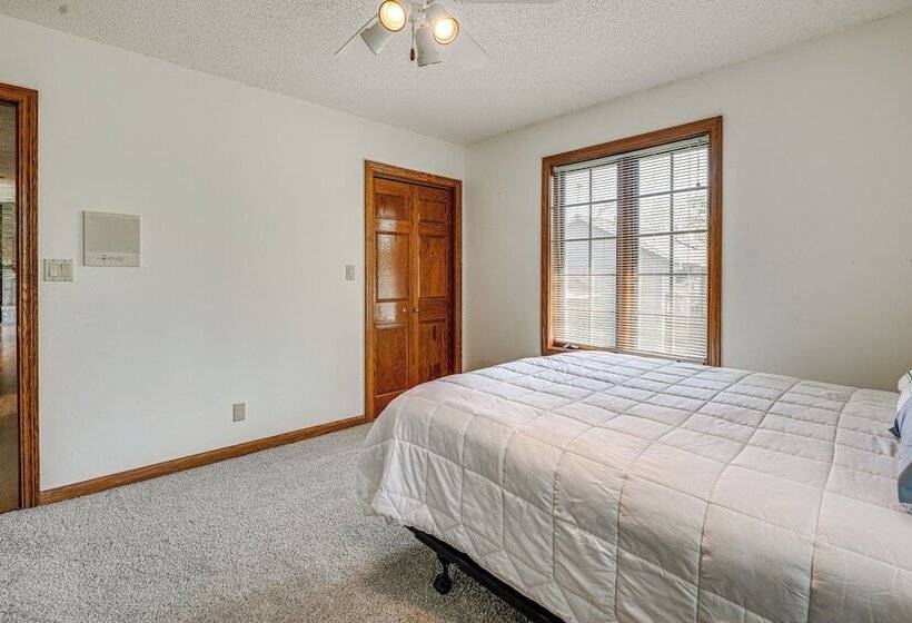 Wausau Home W/ Deck Near Rib Mountain State Park!