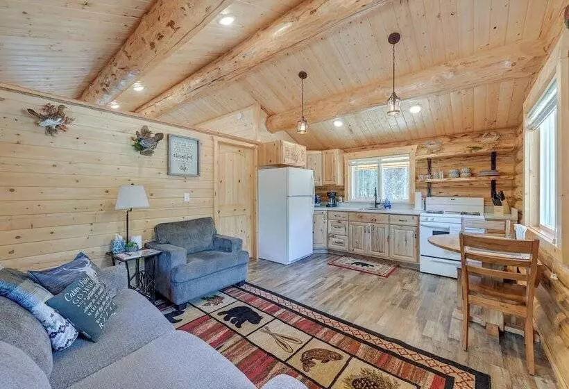 Woodsy Cabin Near Kenai River: Great For Anglers!