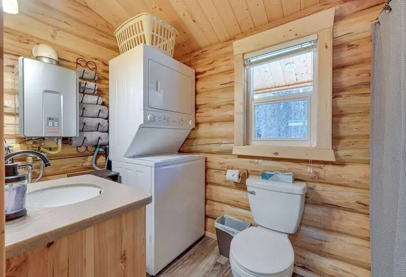 Woodsy Cabin Near Kenai River: Great For Anglers!