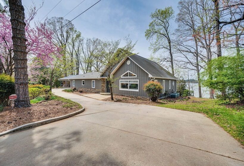 Lakefront Troutman House W/ Spectacular Sunsets!