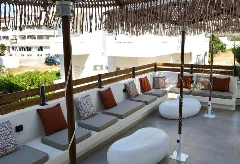 Cabana White Boutique Hotel & Suites