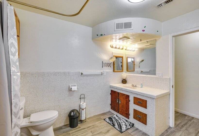 El Centro Retreat Near Local Parks & Golf Courses