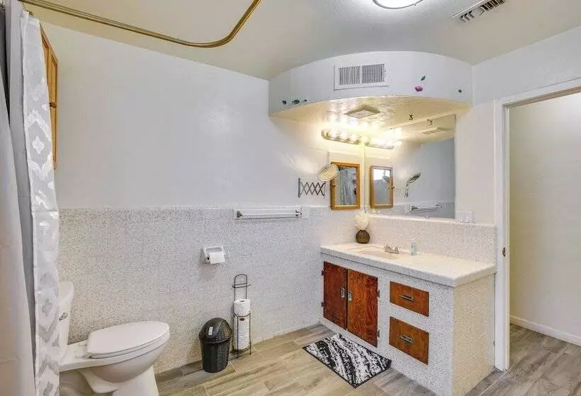 El Centro Retreat Near Local Parks & Golf Courses