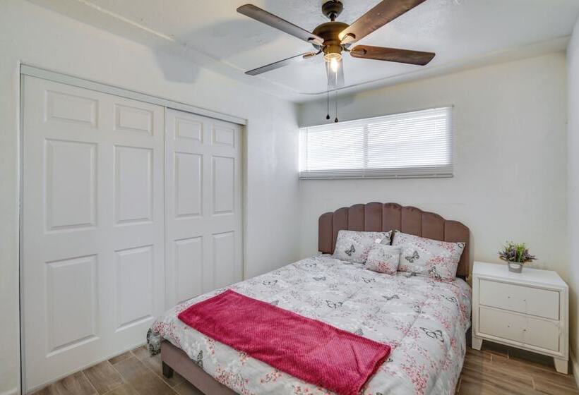 El Centro Retreat Near Local Parks & Golf Courses