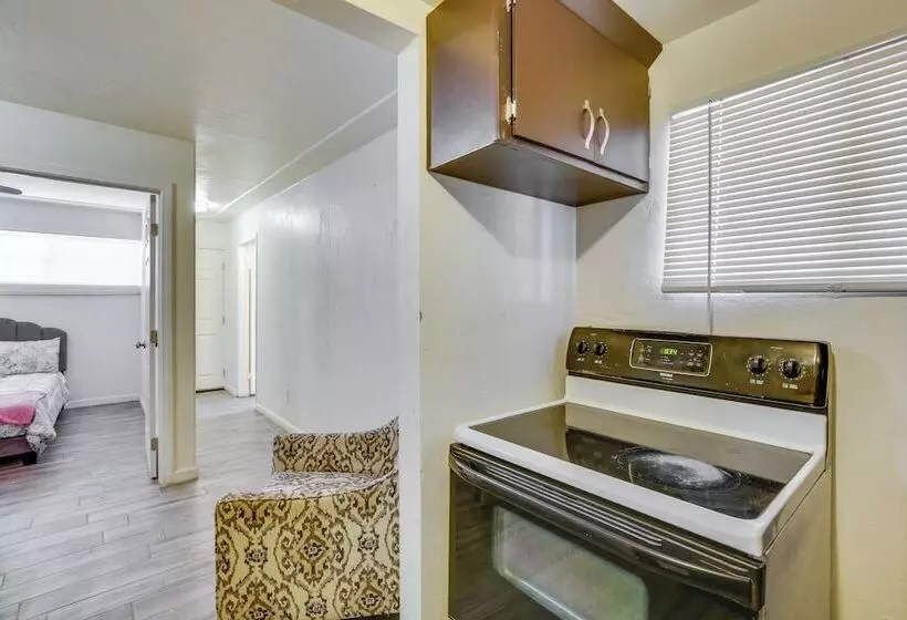 El Centro Retreat Near Local Parks & Golf Courses