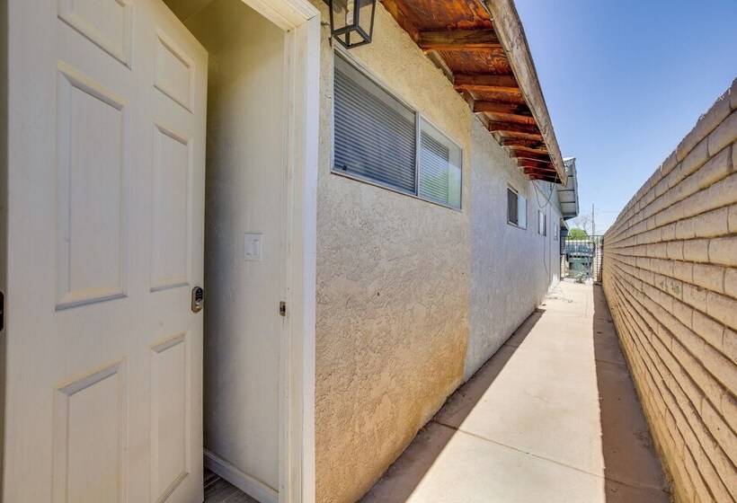 El Centro Retreat Near Local Parks & Golf Courses