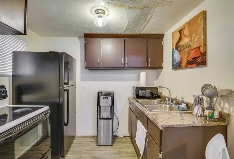 El Centro Retreat Near Local Parks & Golf Courses