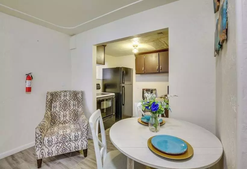 El Centro Retreat Near Local Parks & Golf Courses