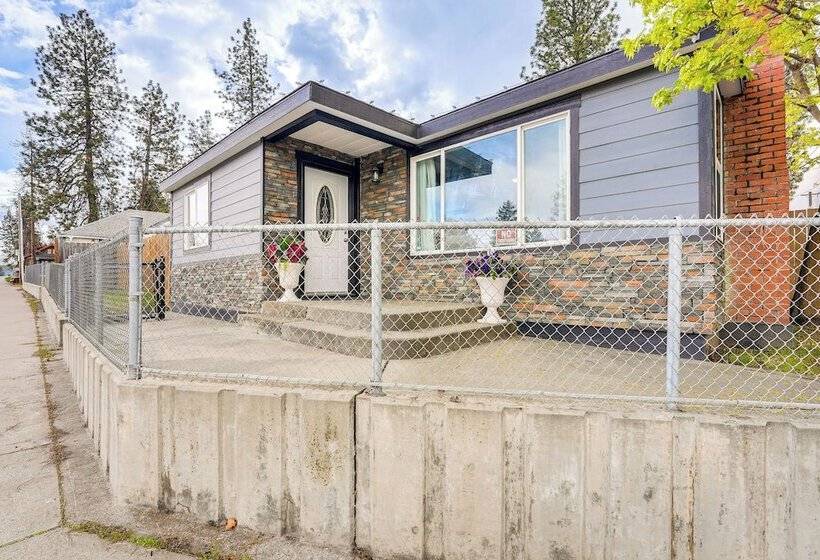 Family Spokane Valley Home W/ Patio & Gas Grill!