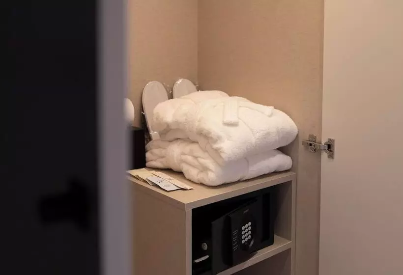 Hotelli Ibis Styles Lisboa Aeroporto