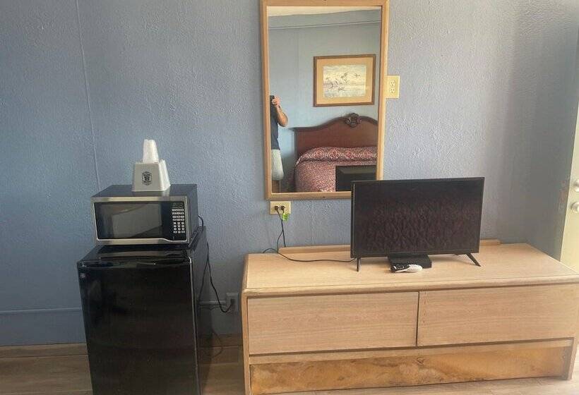 Otel Relax Inn By Oyo Clinton