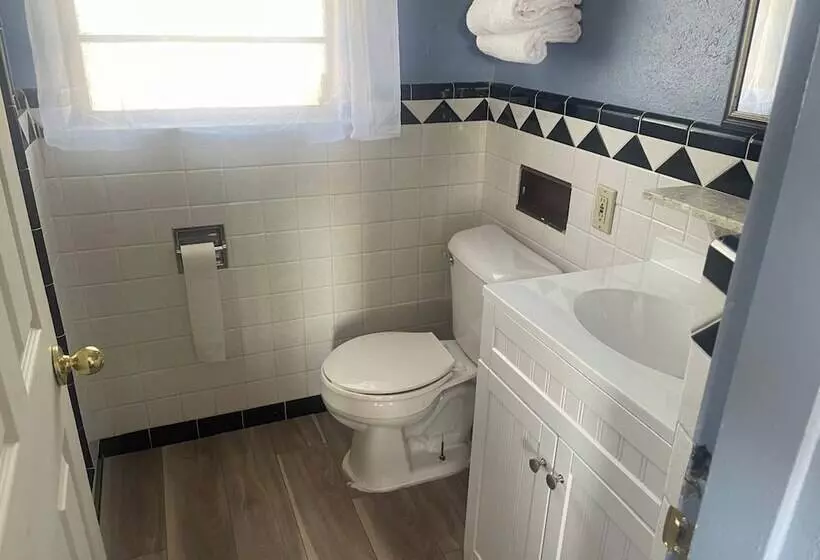 Hotelli Relax Inn By Oyo Clinton