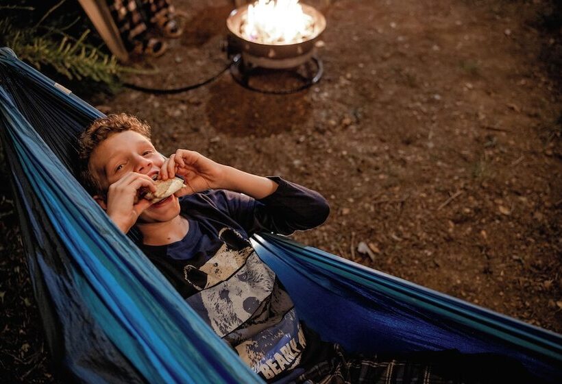 ホテル Timberline Glamping Cheaha