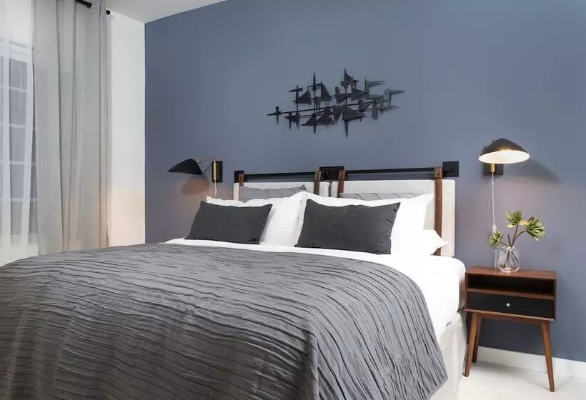 Kasa Collins Park Miami Beach Convention Center