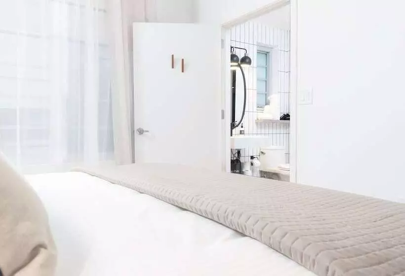 Kasa Collins Park Miami Beach Convention Center