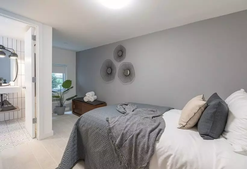 Kasa Collins Park Miami Beach Convention Center