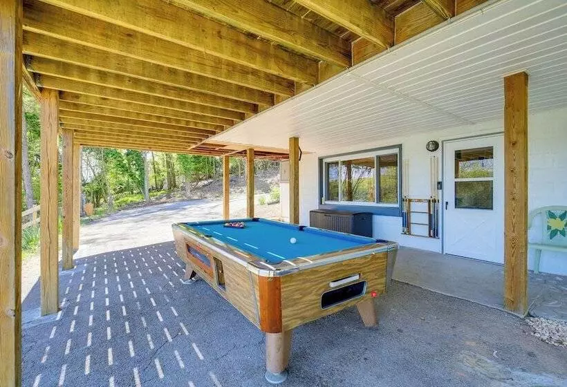 Kingsport  Boone Lake Hideaway  W/ Deck & Views!