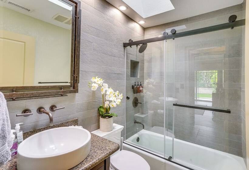 Lovely Tustin Home W/ Outdoor Kitchen: 3 Mi To Zoo