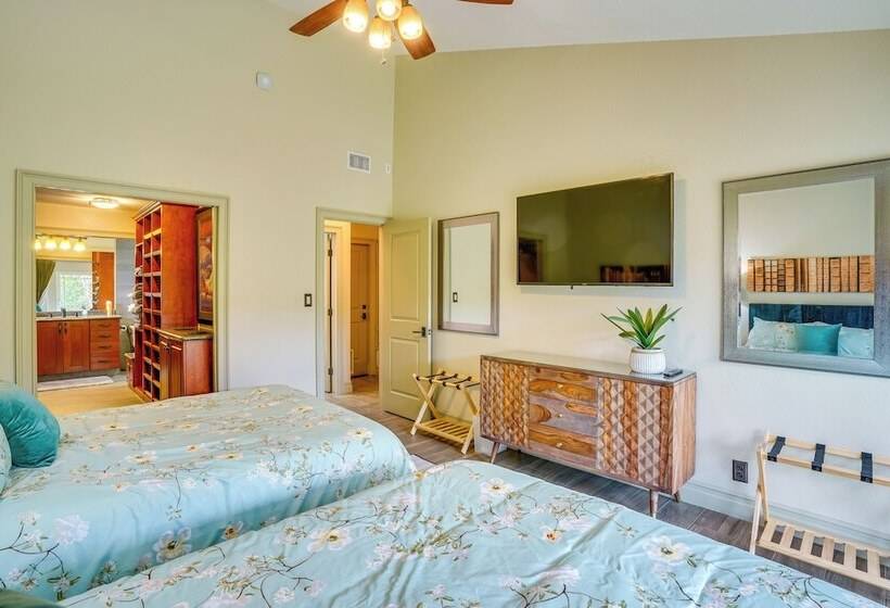 Lovely Tustin Home W/ Outdoor Kitchen: 3 Mi To Zoo