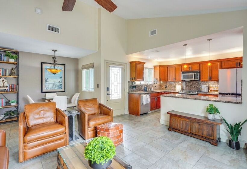 Lovely Tustin Home W/ Outdoor Kitchen: 3 Mi To Zoo