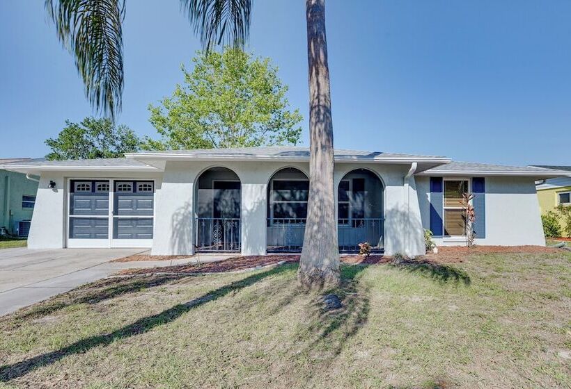 New Port Richey Home < 4 Mi To Downtown!