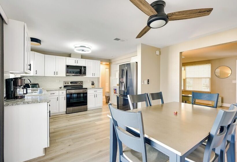 New Port Richey Home < 4 Mi To Downtown!