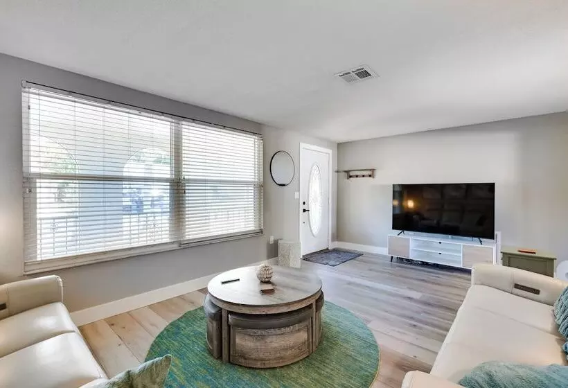New Port Richey Home < 4 Mi To Downtown!