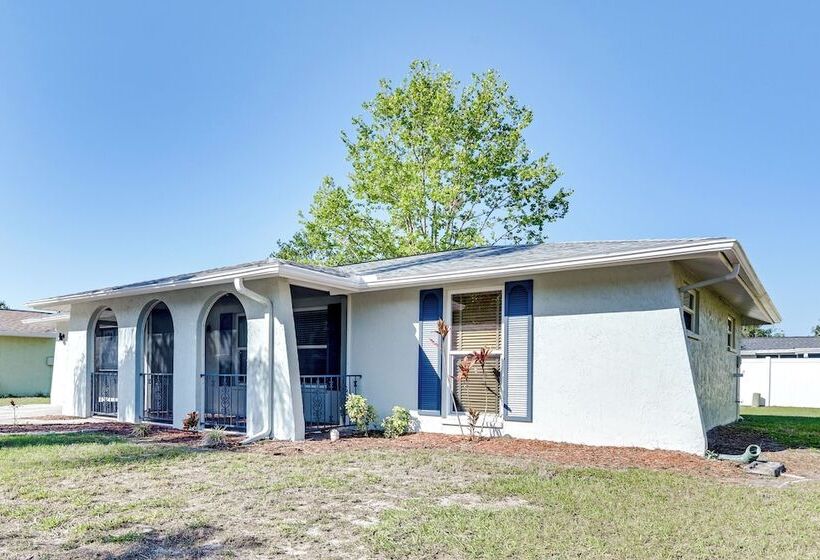 New Port Richey Home < 4 Mi To Downtown!