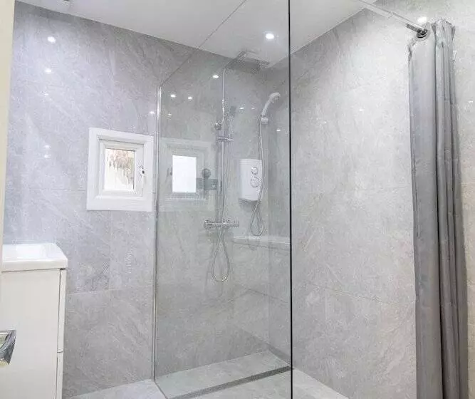 Residenssi 2 Bed Near The O2 Arena & Excel & Free Parking