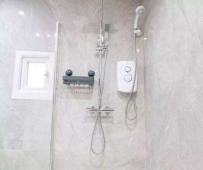 Residenssi 2 Bed Near The O2 Arena & Excel & Free Parking