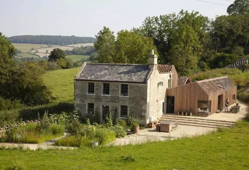 Residenssi Award Winning 6 Bed Hot Tub House In Batheaston