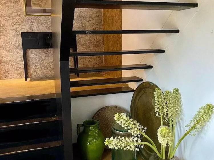 Residenssi Award Winning 6 Bed Hot Tub House In Batheaston