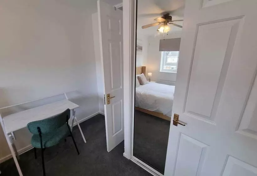 Residenssi Captivating 3 Bed House In Strood, Rochester Kent