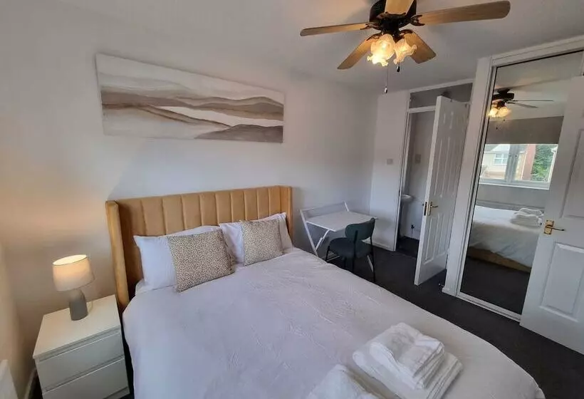 Residenssi Captivating 3 Bed House In Strood, Rochester Kent