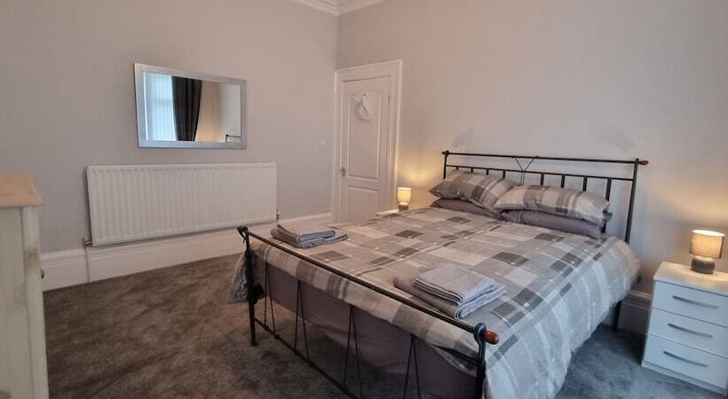 דירת נופש Traditional 3 Bed House On The Historic Headland