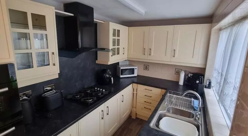 اقامتگاه Traditional 3 Bed House On The Historic Headland