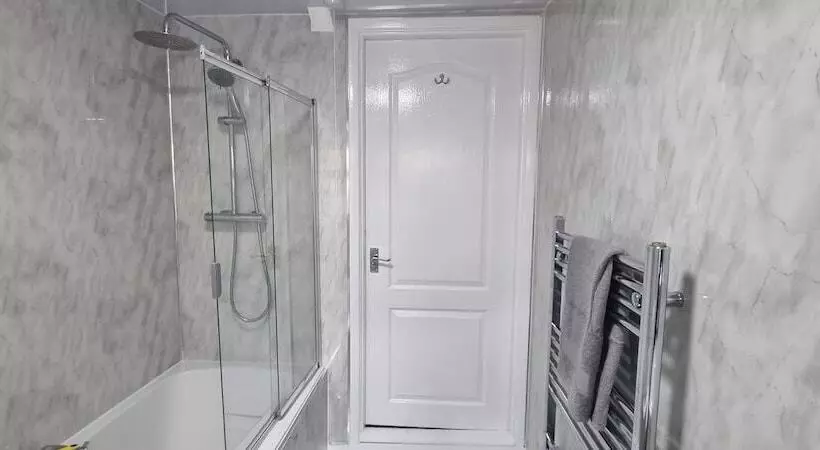 اقامتگاه Traditional 3 Bed House On The Historic Headland