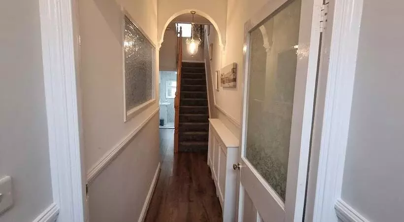 اقامتگاه Traditional 3 Bed House On The Historic Headland