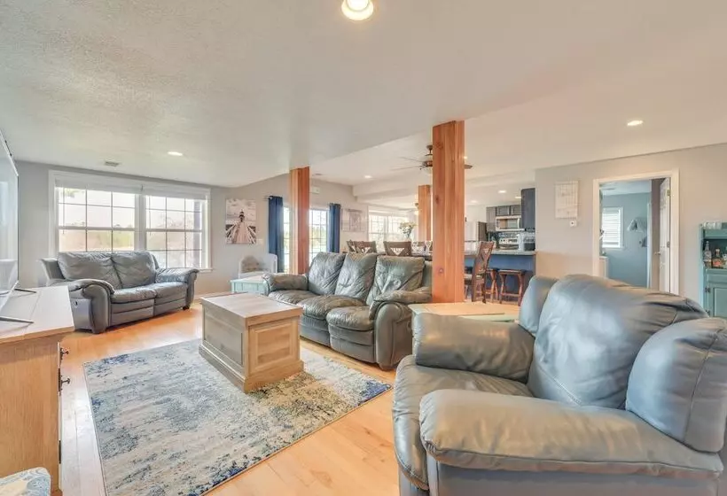 Riverfront Cheboygan Home W/ Dock ~ 4 Mi To Town!