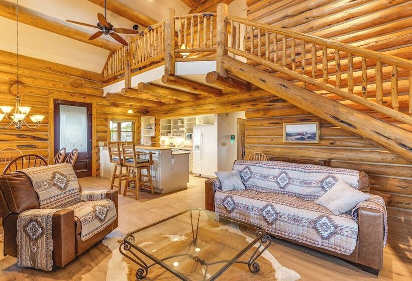 Spacious Rifle Cabin W/ Deck + Mountain Views!