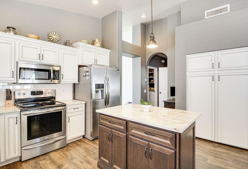 Stunning Oro Valley Home: Near Catalina State Park