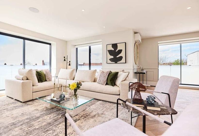 The Temple Fortune Crib Lovely 3bdr House With Balcony