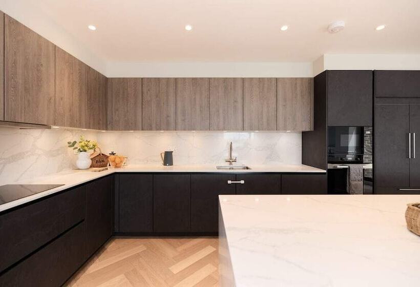 The Temple Fortune Crib Lovely 3bdr House With Balcony